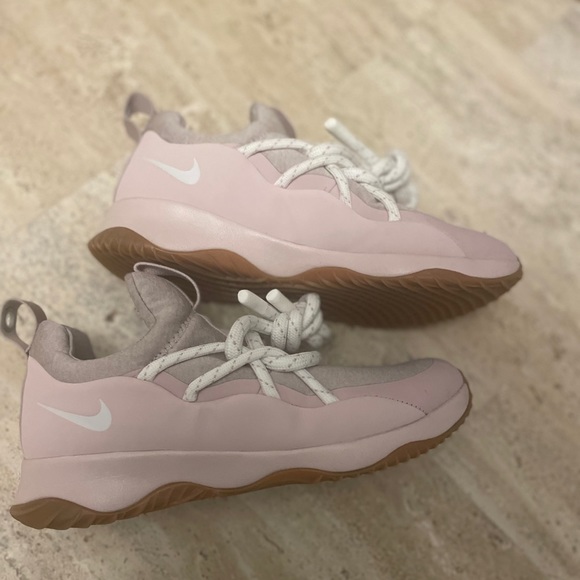 Women’s Nike City Loop - Picture 5 of 6